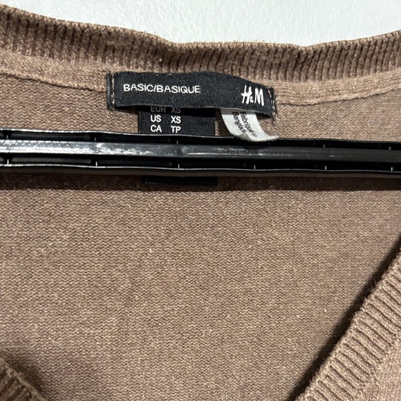H&M Taupe V-Neck Sweater - Picture 3 of 8